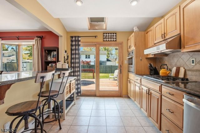 11 Briar Hills Cir, Springfield Twp., NJ 07081