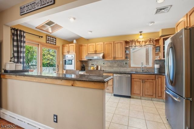 11 Briar Hills Cir, Springfield Twp., NJ 07081