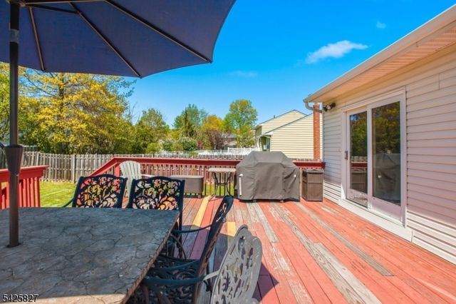 11 Briar Hills Cir, Springfield Twp., NJ 07081