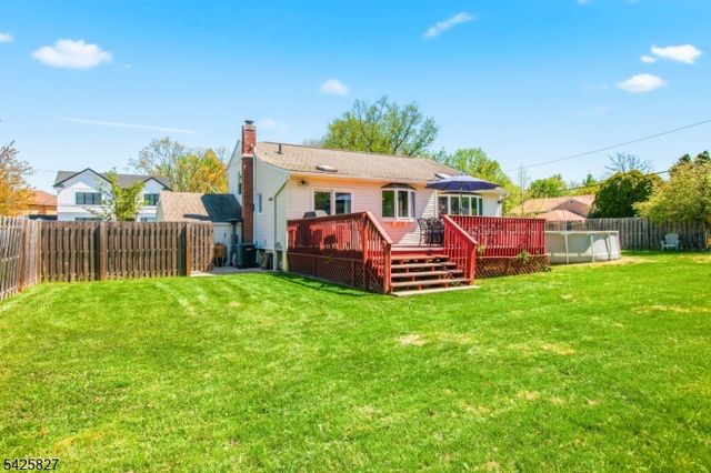 11 Briar Hills Cir, Springfield Twp., NJ 07081