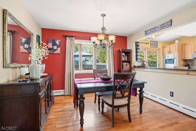 11 Briar Hills Cir, Springfield Twp., NJ 07081