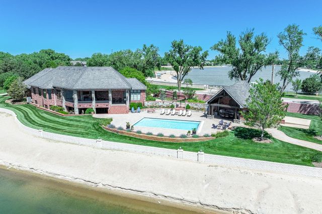6737 W 29th St N, Wichita, KS 67205