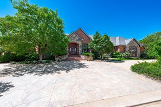 6737 W 29th St N, Wichita, KS 67205