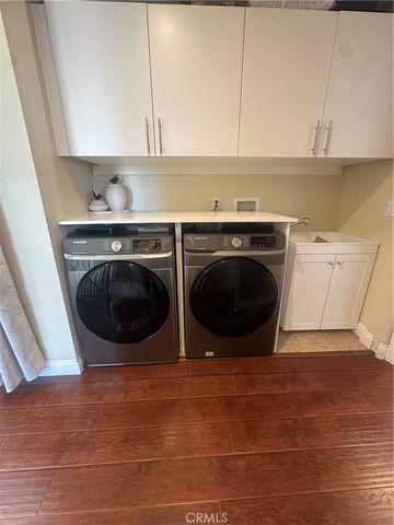 7611 Lilly Way, North Hollywood, CA 91605