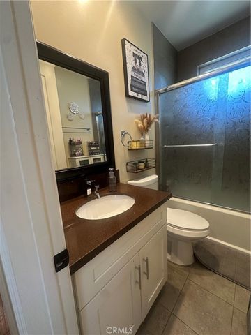 7611 Lilly Way, North Hollywood, CA 91605