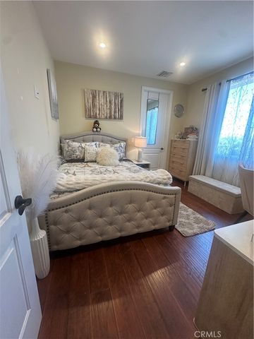 7611 Lilly Way, North Hollywood, CA 91605