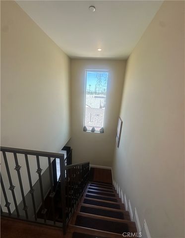7611 Lilly Way, North Hollywood, CA 91605