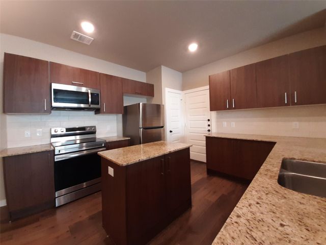 9741 Grosbeak Lane, Magnolia, TX 77354