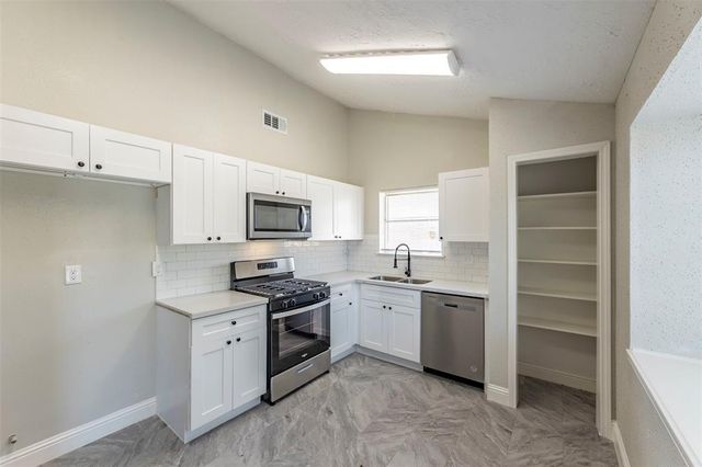 10723 Thorncliff Drive, Humble, TX 77396