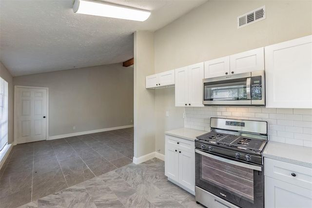 10723 Thorncliff Drive, Humble, TX 77396