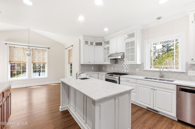 6270 Slade Drive NW, Ocean Isle Beach, NC 28469