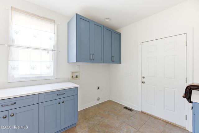 6270 Slade Drive NW, Ocean Isle Beach, NC 28469