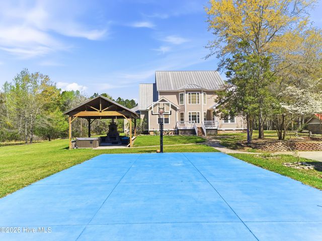 6270 Slade Drive NW, Ocean Isle Beach, NC 28469