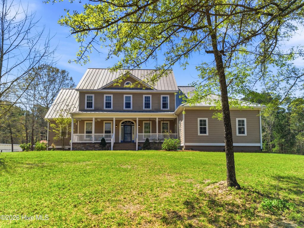 6270 Slade Drive NW, Ocean Isle Beach, NC 28469