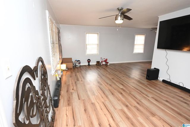 607 LEDFORD STREET, Weaver, AL 36277