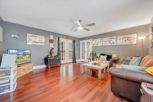 6544 Owens RD, Radford, VA 24141