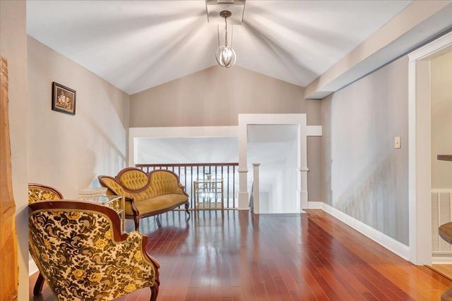 6544 Owens RD, Radford, VA 24141