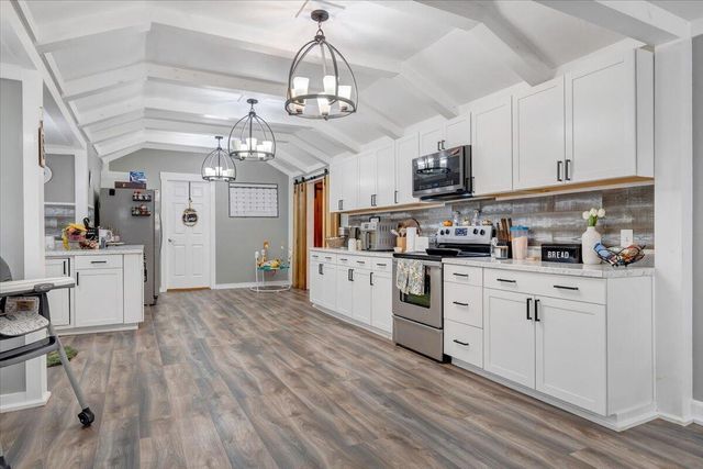 6544 Owens RD, Radford, VA 24141