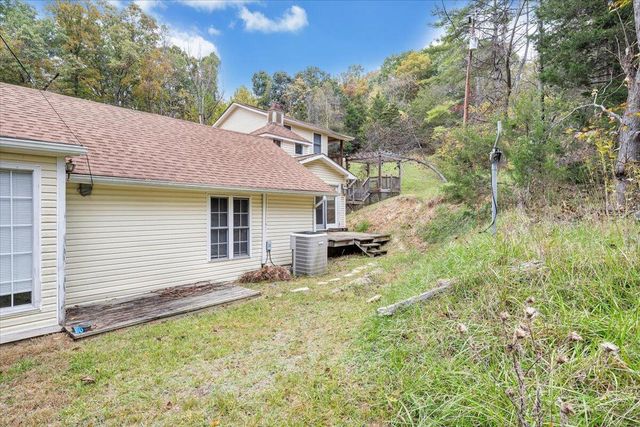 6544 Owens RD, Radford, VA 24141
