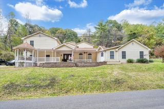 6544 Owens RD, Radford, VA 24141