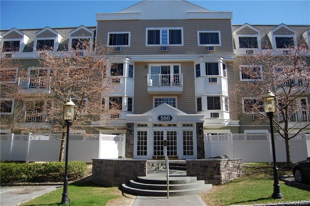 500 Pondside Drive 2H, White Plains, NY 10607