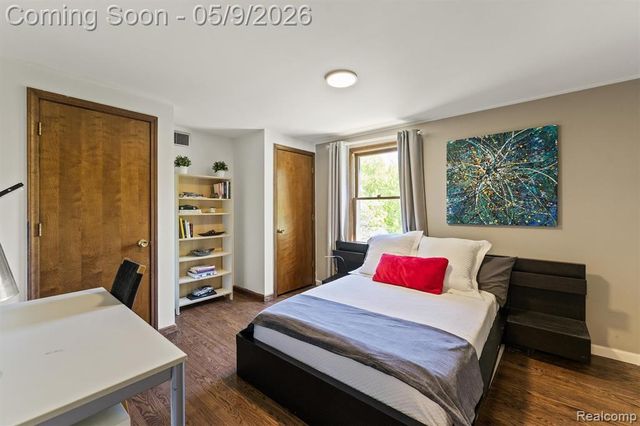 25080 Glynholm Court, Bloomfield Hills, MI 48301