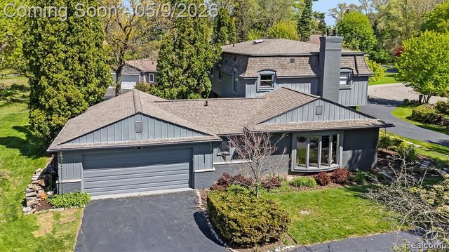 25080 Glynholm Court, Bloomfield Hills, MI 48301