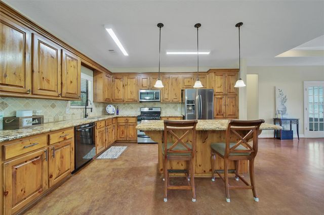 22100 Stone Creek Lane, Montgomery, TX 77316