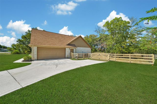 22100 Stone Creek Lane, Montgomery, TX 77316