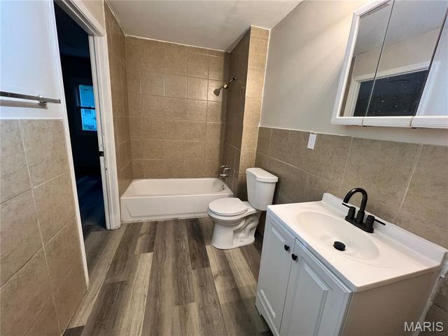 720 Beardsley Court, St Louis, MO 63135