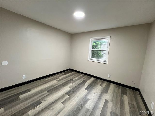 720 Beardsley Court, St Louis, MO 63135