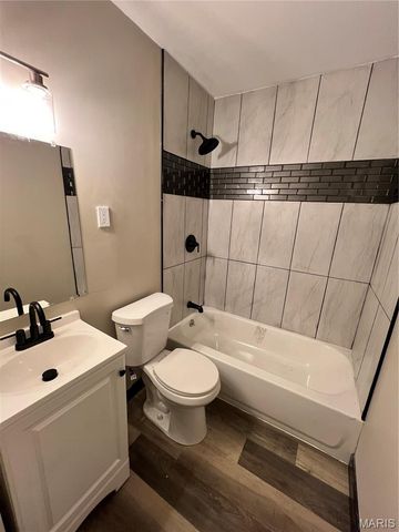 720 Beardsley Court, St Louis, MO 63135