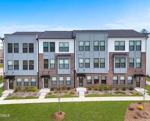 521 Hedrick Rdg Road, Cary, NC 27519