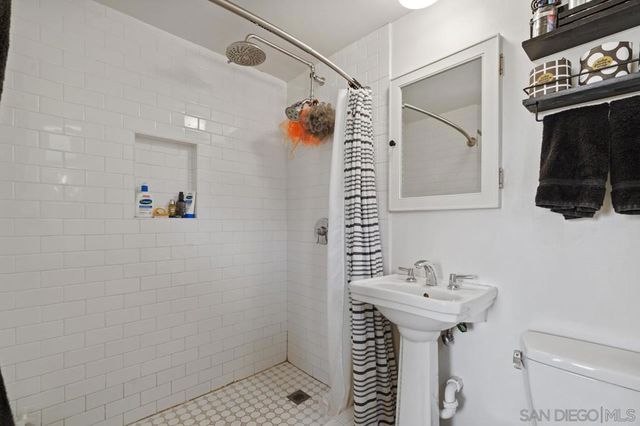 762 Cerro Gordo, San Diego, CA 92102