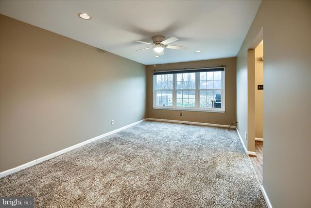 557 BROXTON CT, Harleysville, PA 19438