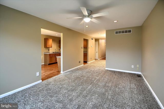 557 BROXTON CT, Harleysville, PA 19438