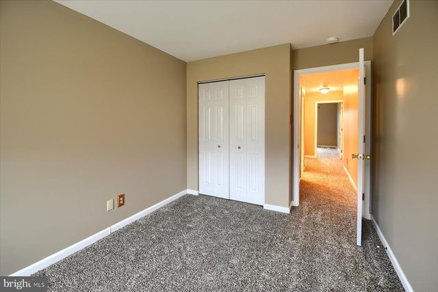 557 BROXTON CT, Harleysville, PA 19438