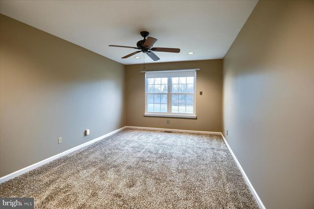 557 BROXTON CT, Harleysville, PA 19438