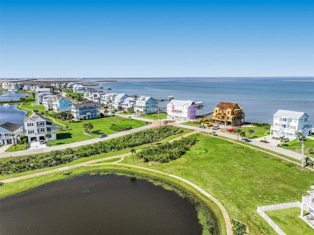 26627 Bay Water Drive, Galveston, TX 77554