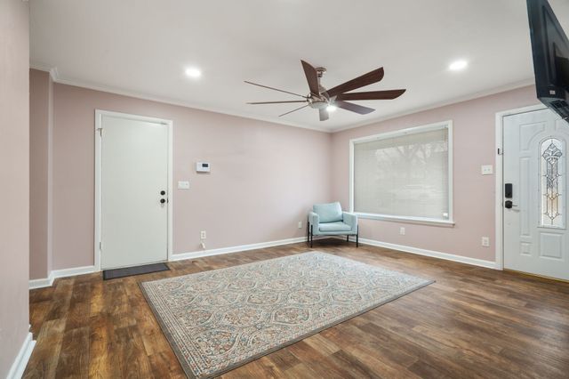 1614 Seevers Avenue, Dallas, TX 75216