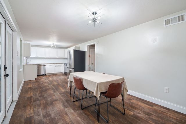 1614 Seevers Avenue, Dallas, TX 75216