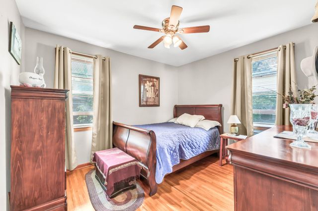 12 Hillsboro Rd, Clarksville, TN 37042