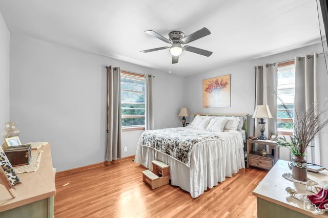 12 Hillsboro Rd, Clarksville, TN 37042