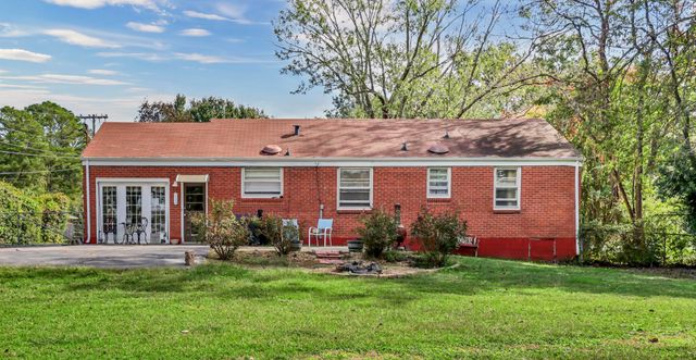 12 Hillsboro Rd, Clarksville, TN 37042