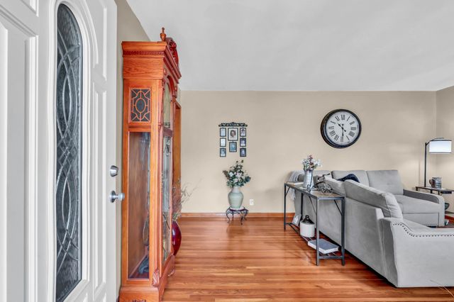 12 Hillsboro Rd, Clarksville, TN 37042