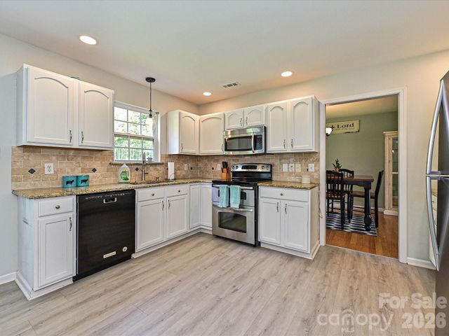 126 Rusty Nail Drive, Mooresville, NC 28115