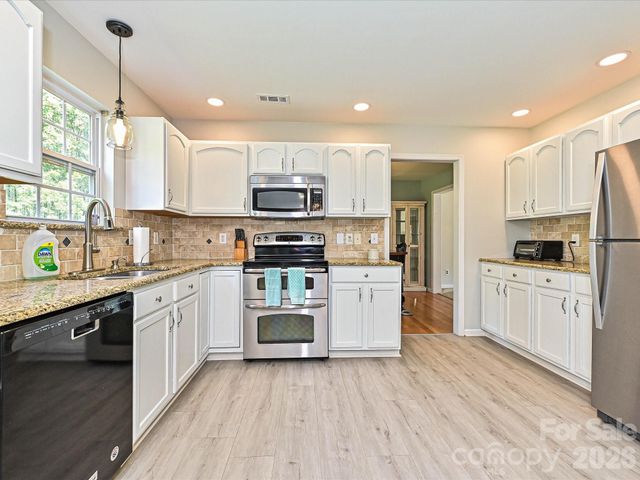 126 Rusty Nail Drive, Mooresville, NC 28115