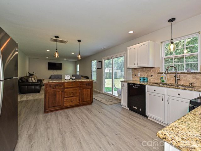 126 Rusty Nail Drive, Mooresville, NC 28115