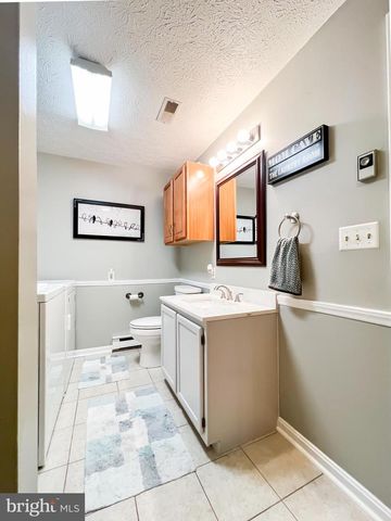 268 KESTREL DR, Falling Waters, WV 25419