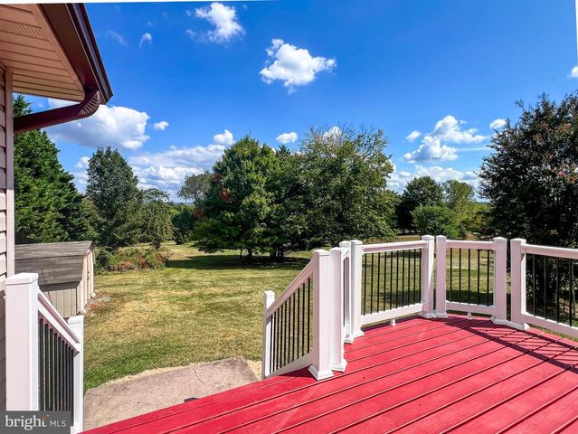 268 KESTREL DR, Falling Waters, WV 25419